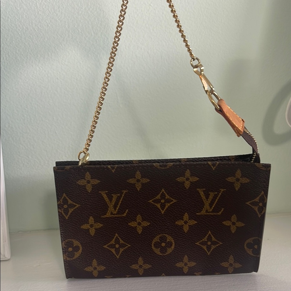 Louis Vuitton Monogram Pochette - Picture 1 of 11